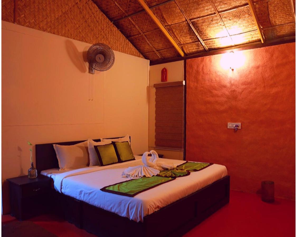 Koomankolly Resort Thirunelly Luaran gambar